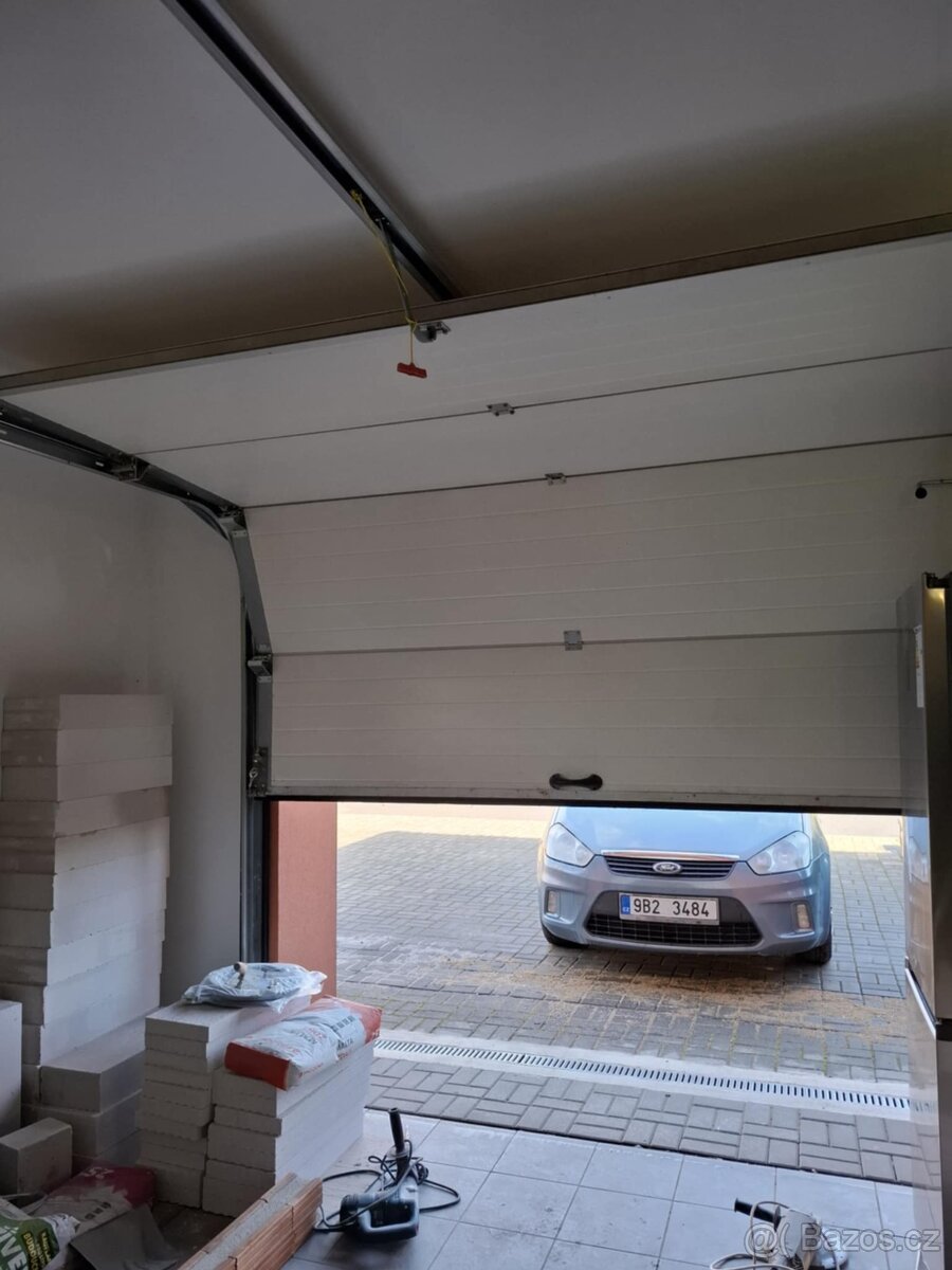 Garážová vrata s pohonem - 4