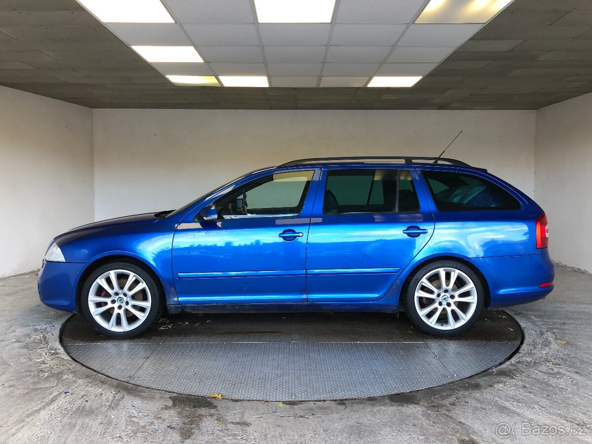 ŠKODA OCTAVIA 2.0TDI COMBI RS - 4