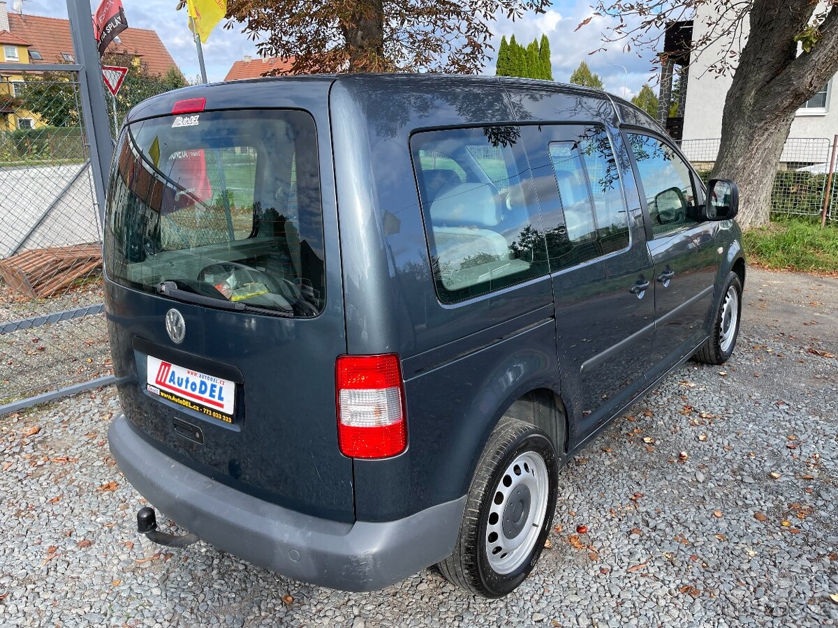 VW Caddy 1,9 TDi Aut.Klima, Tažné, AKU - 4