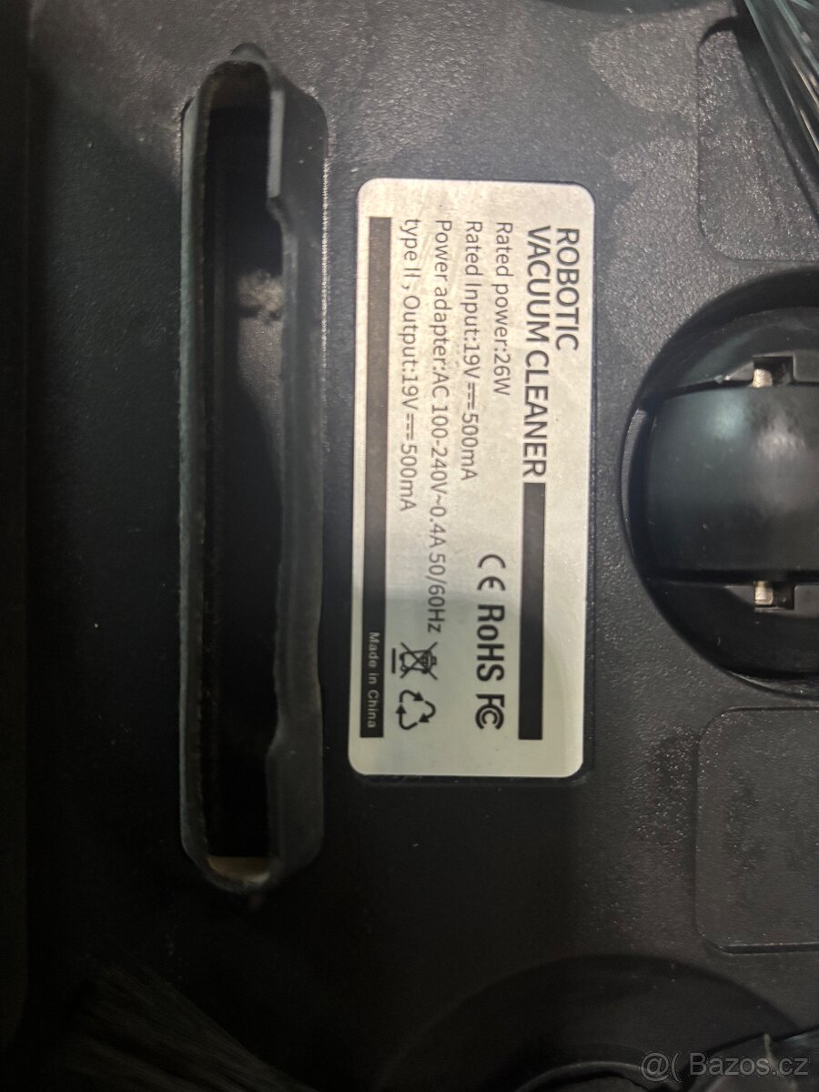 Roboticky s mopem vysavač - 4