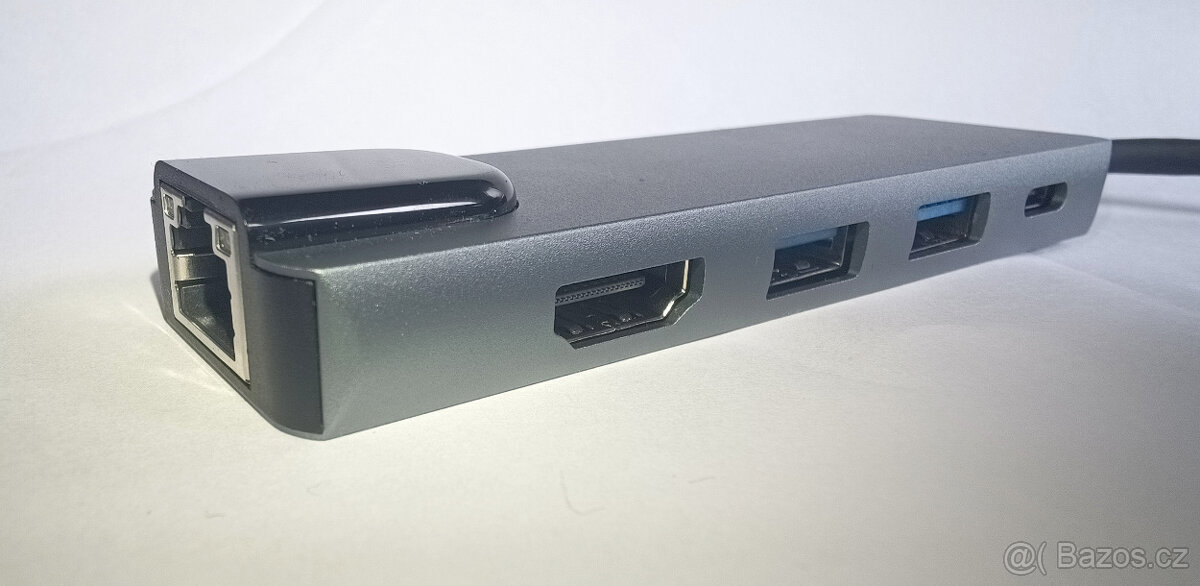 USB-C huby/dockiny - 4