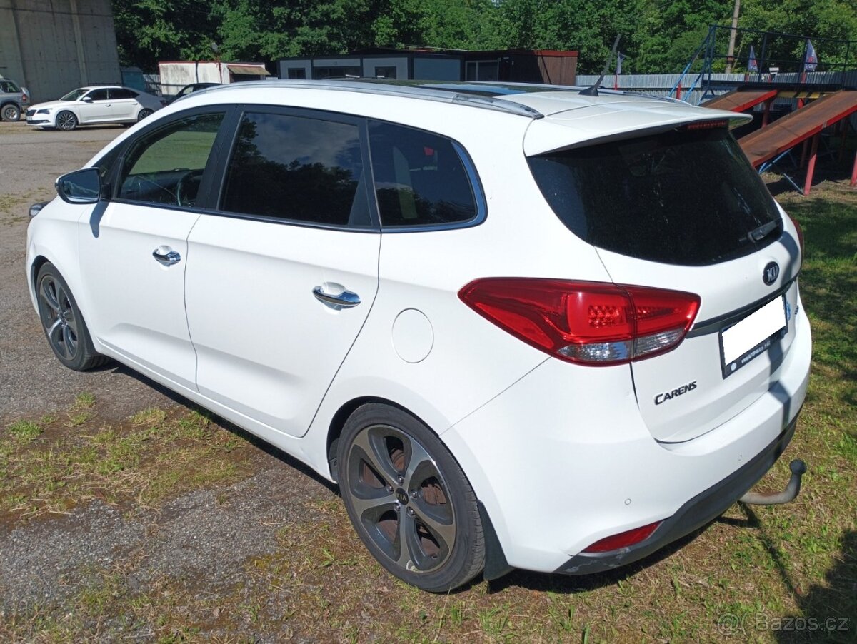 Kia Carens C7D31 - 4