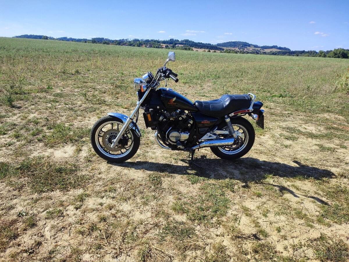 Honda Magna V30 VF500C - 4