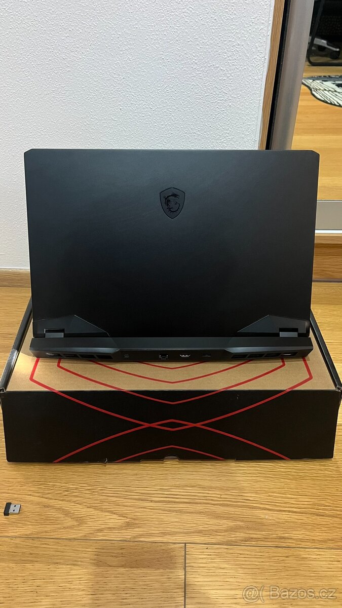 Herní notebook MSI Vector GP77 13VG / Rtx 4070 / i7-13700h - 4