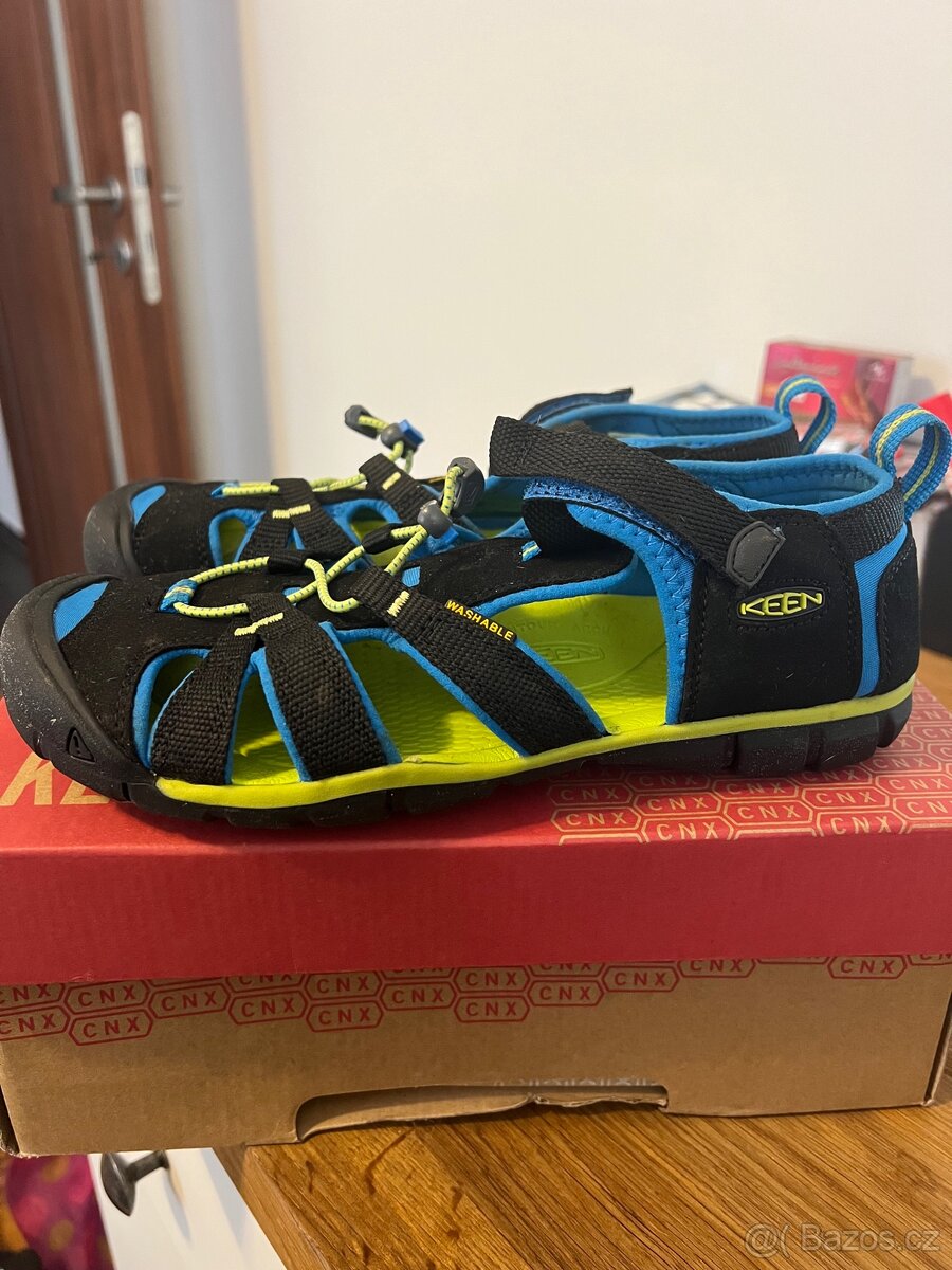 Boty letni zn.Keen vel.39 - 4
