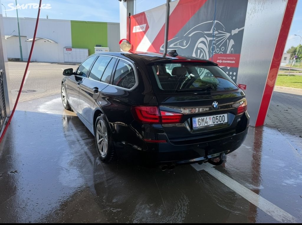BMW Řada 5, BMW 520D - 4