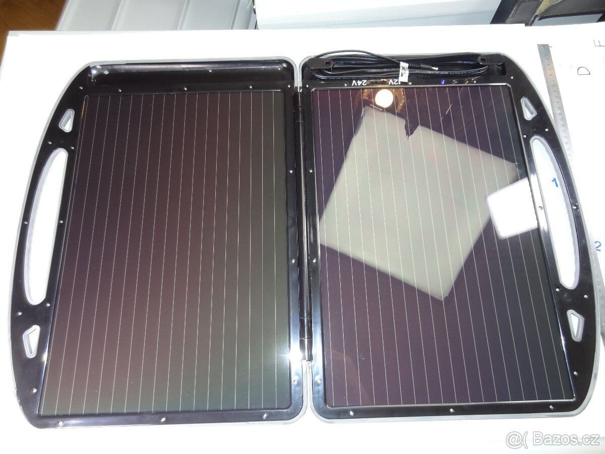 Solární nabíječka autobaterií v kufru. CONRAD - 4