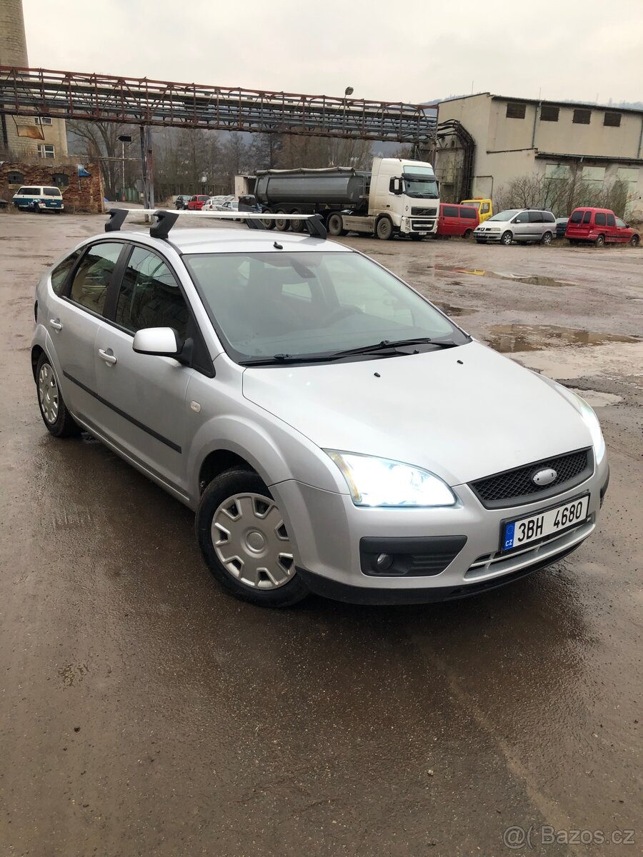 Ford fokus 1.6 - 4