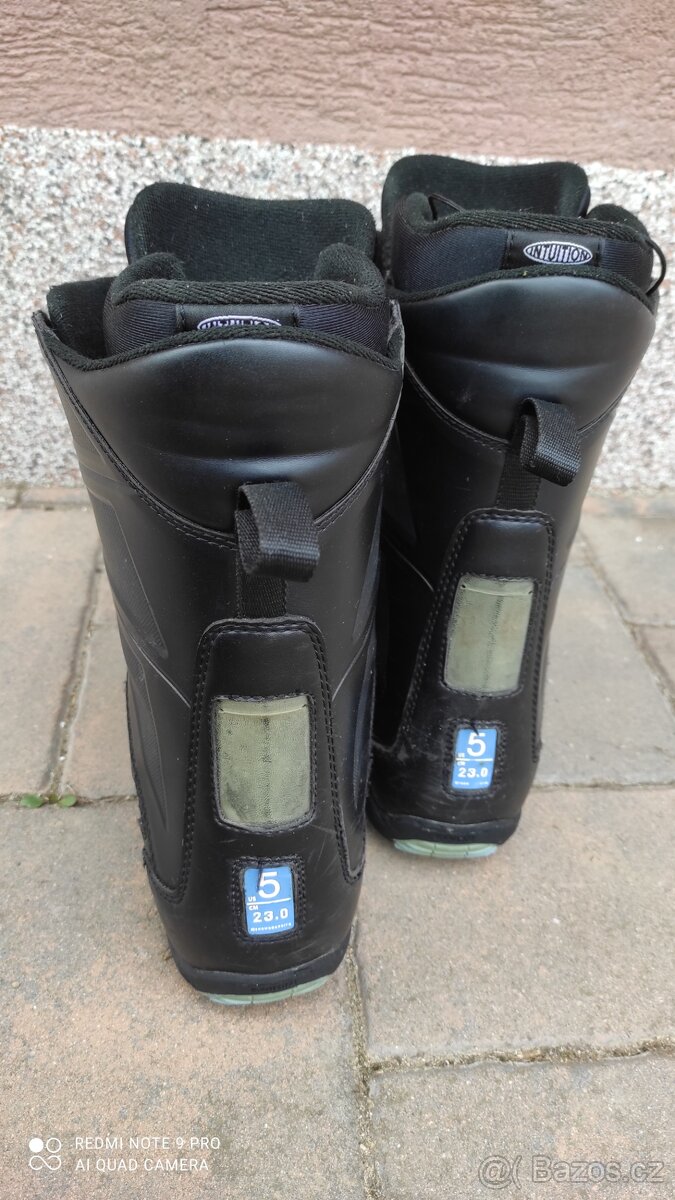 Snowboardové prkno 114cm + boty vel.5 - 4