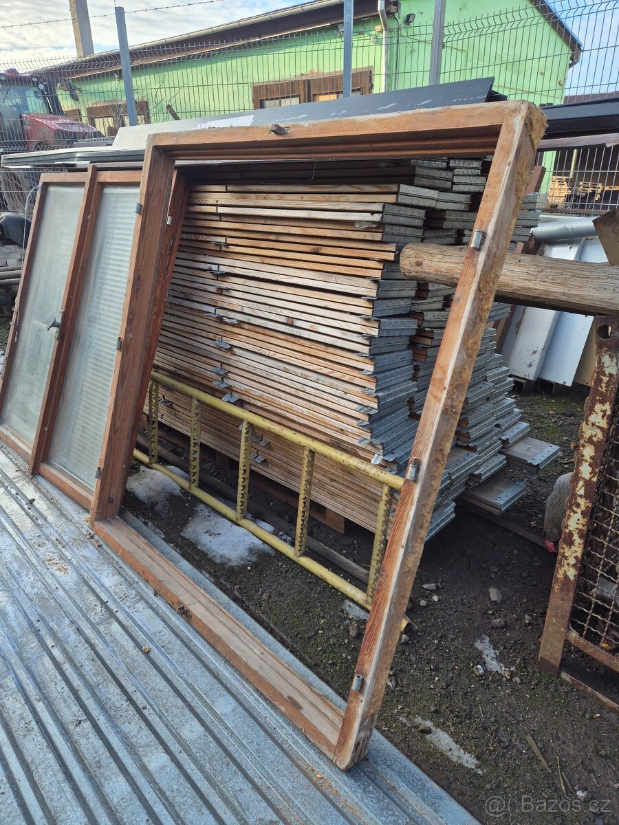 Dřevěné okno + rám - 4
