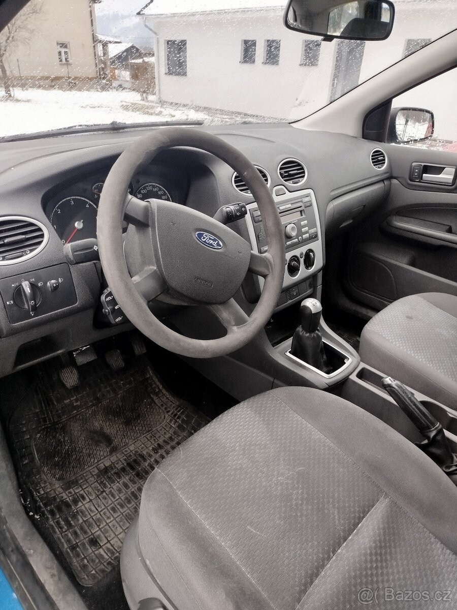 Auto na náhradní díly - 4