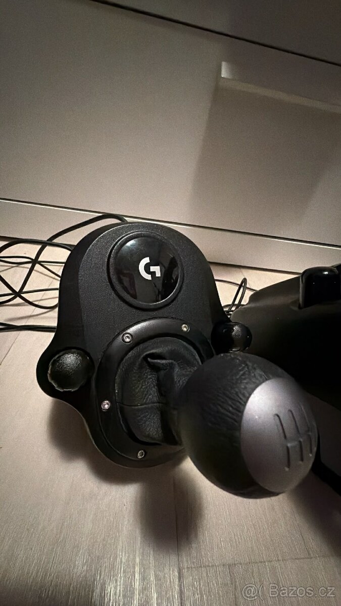 Herní volant + ruční brzda + řadící páka - 4