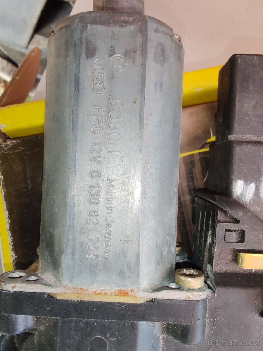 Motorek stahovačky Octavia 1u levý zadni - 4