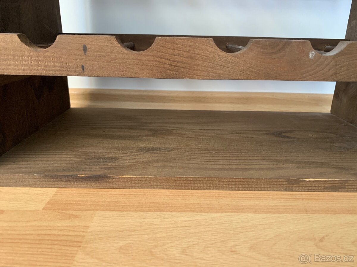 Dřevěná vinotéka - 4