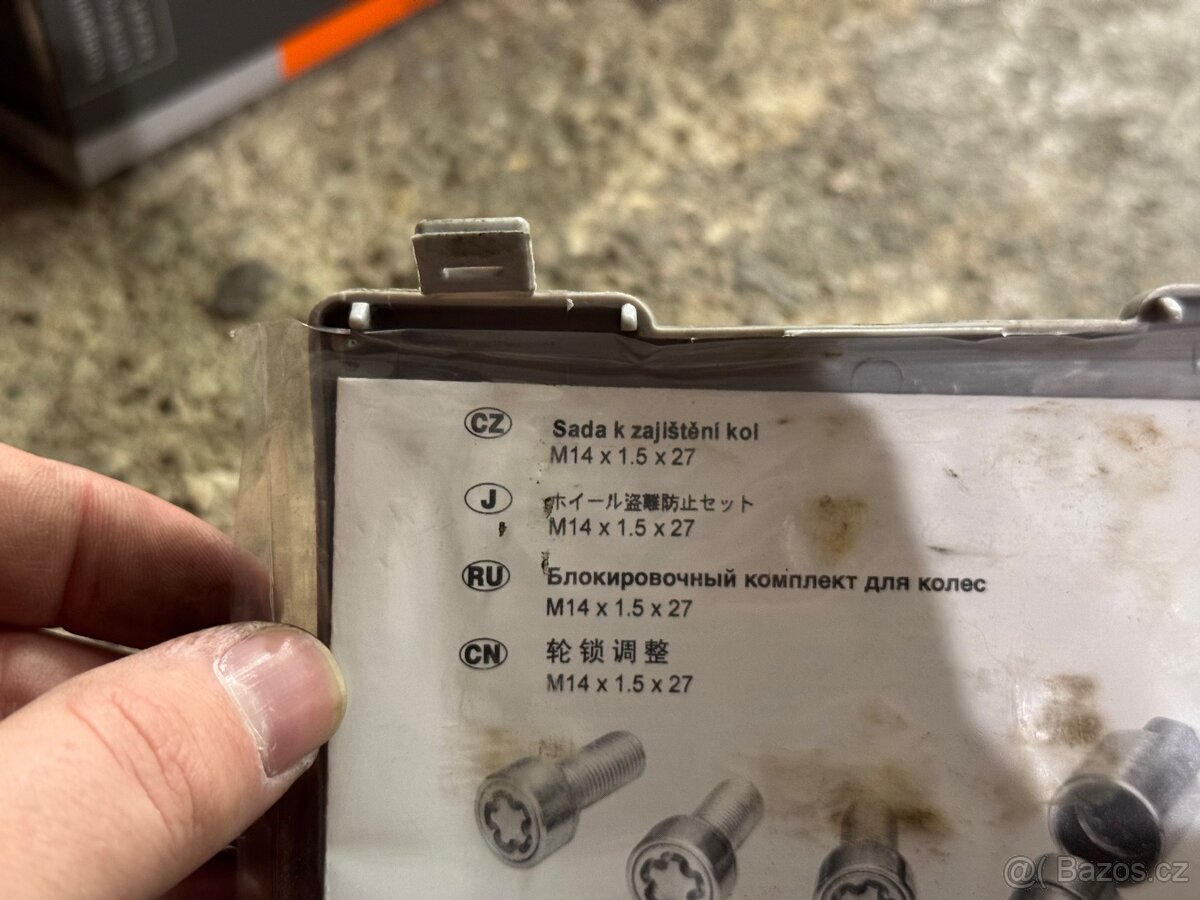 Bezpečnostní sada šroubů kol VW – 5Q0 698 137 (chybí klíč) - 4