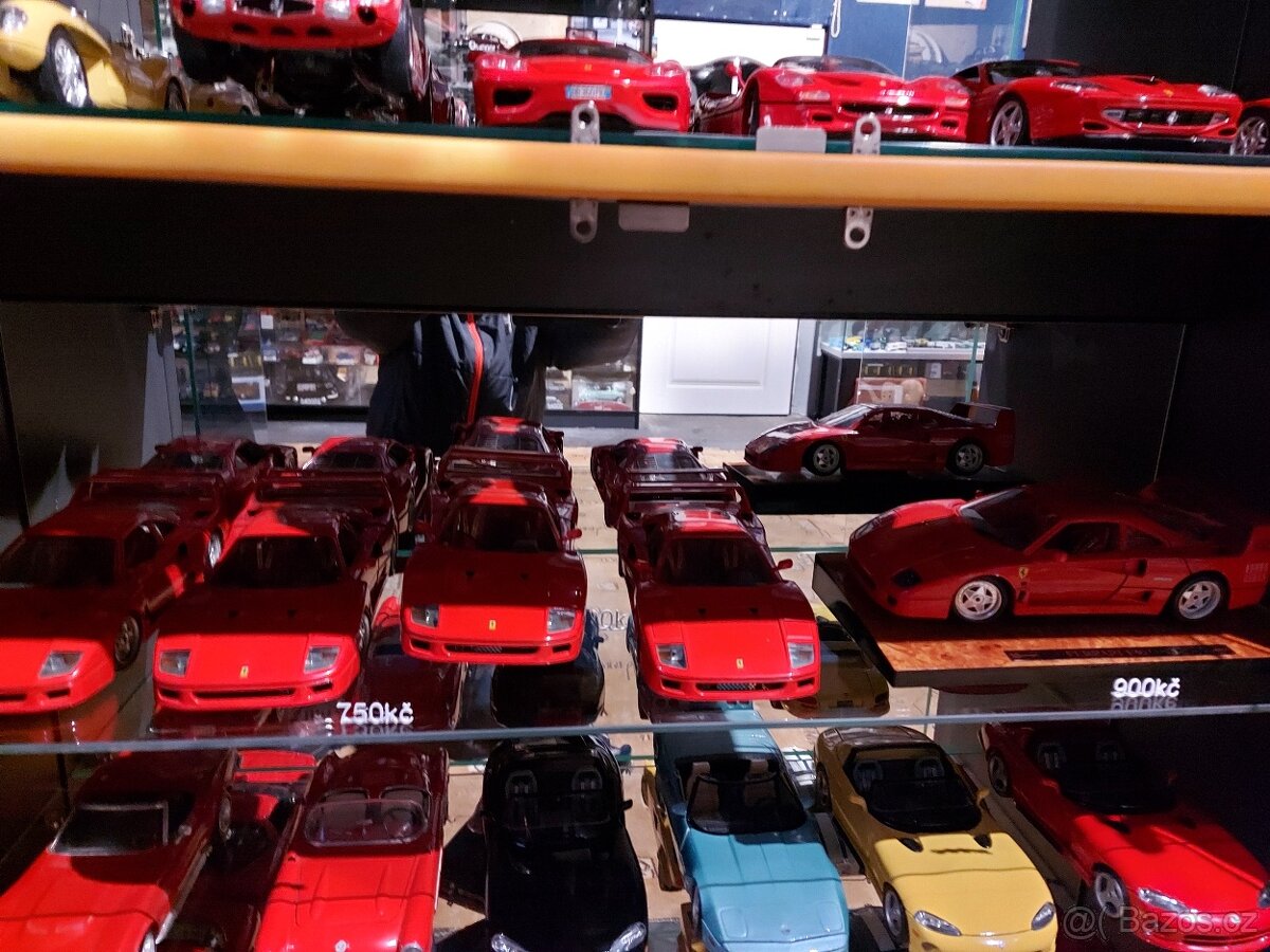 Modely Ferrari 1:18 - 4