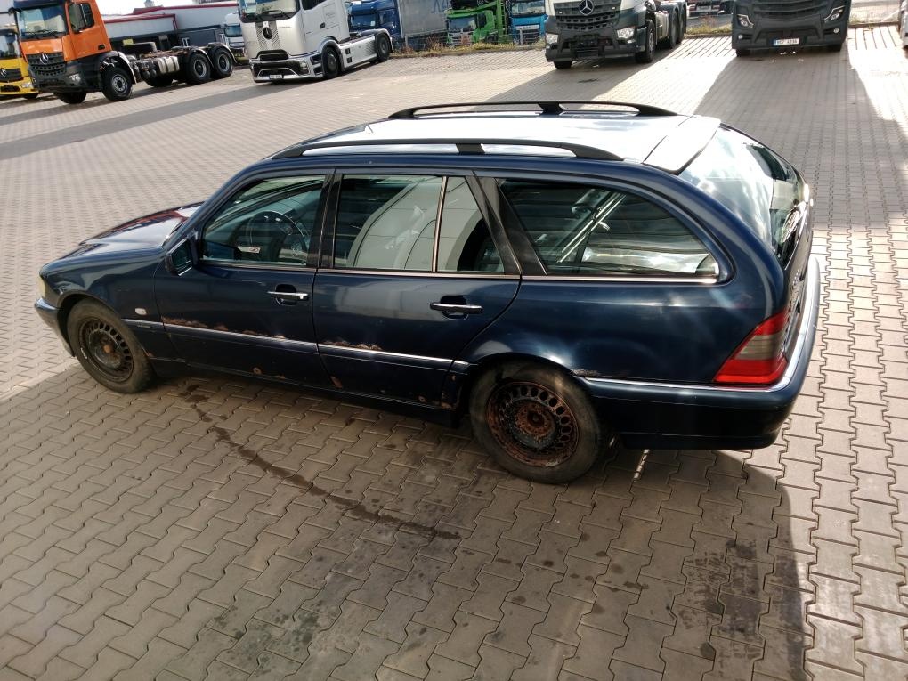 Mercedes Benz C 220 CDI - 4