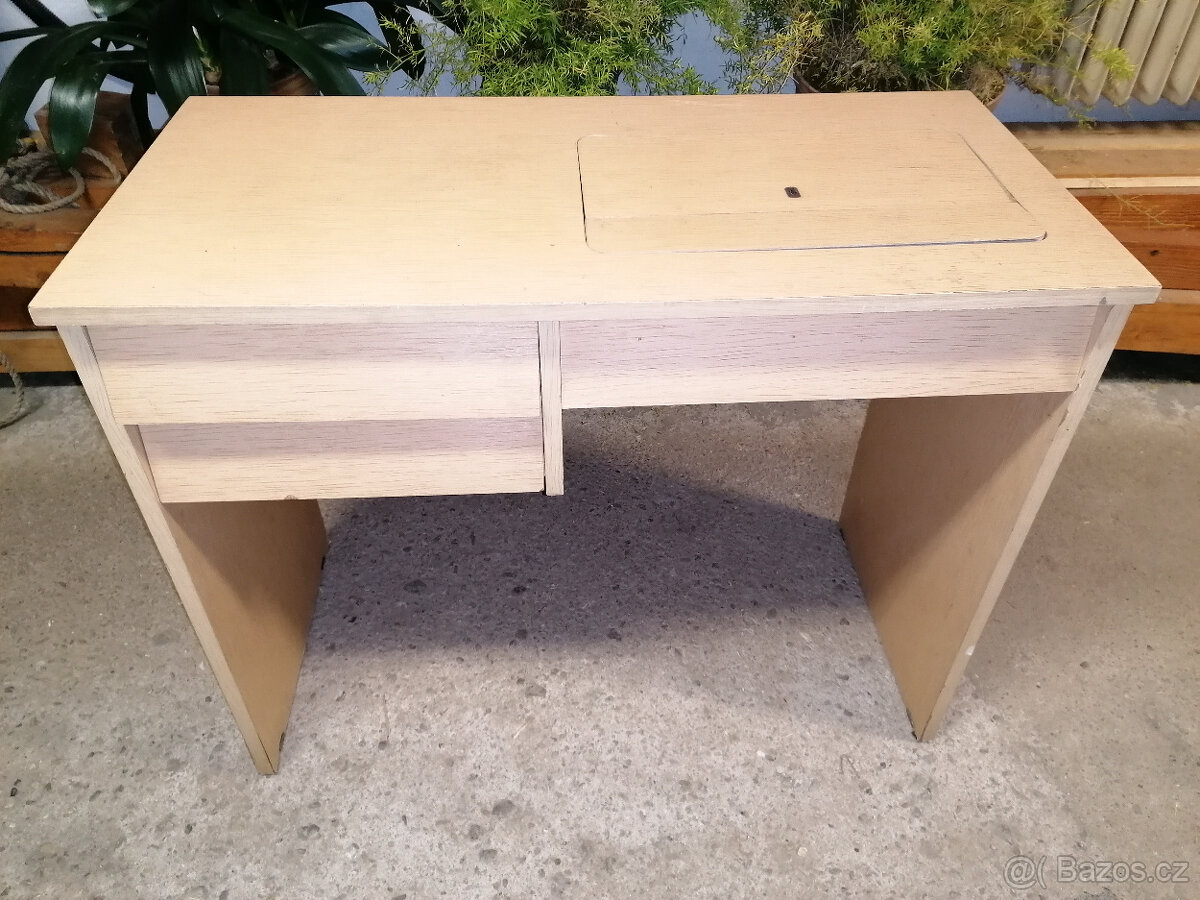 elektrický ŠICÍ STROJ Lucznik Predom 438 2 kusy skříň a stůl - 4