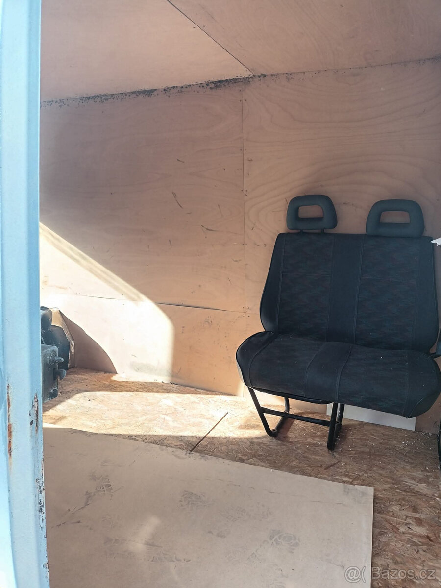 Renault Master, 2,5 D (dle vykonu v kW se jedna o turbo) - 4