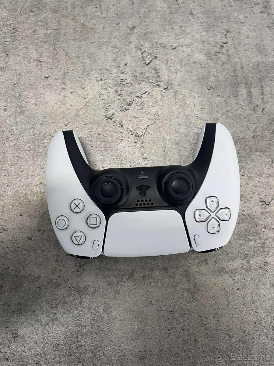 Playstation 5 Pro s mechanikou - 4