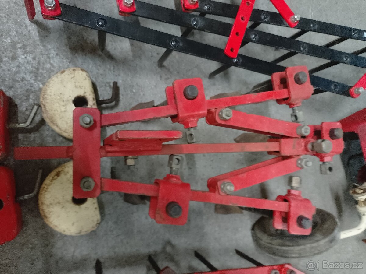 Vari příslušenství,kypřič, brány, závaží, plečka - 4