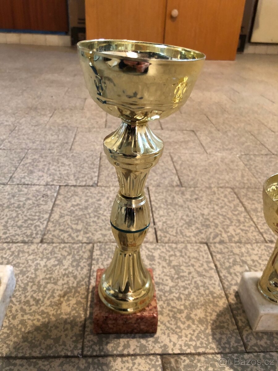 Zlaté poháry. - 4