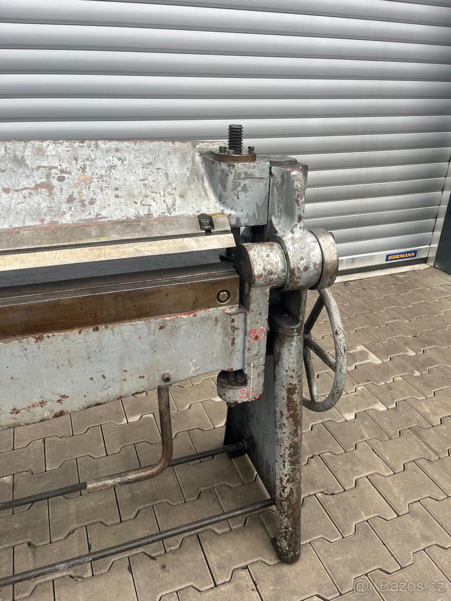 Ohýbačka plechu 1000/3mm - 4