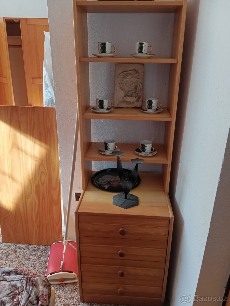 Skříňky z masivu - 4