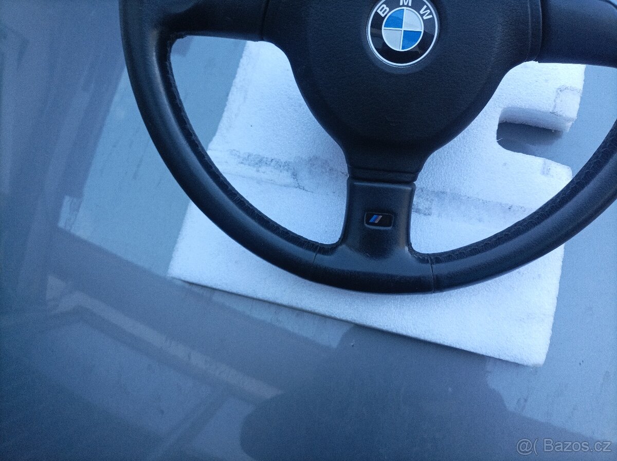 E36 volant Mtech 2 - 4