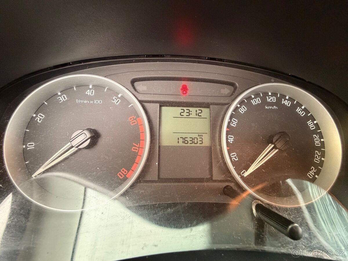 Škoda Fabia 1.6 MPI - 4