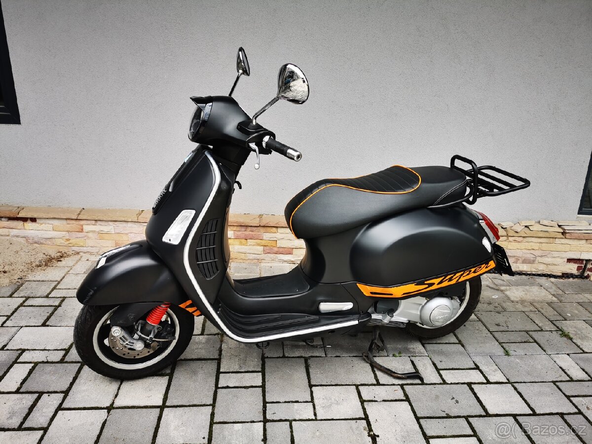 Vespa GTS 300 - 4