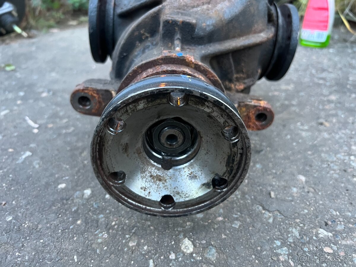 BMW 3er E46 330i diferenciál poměr 2,93 manuál - 4