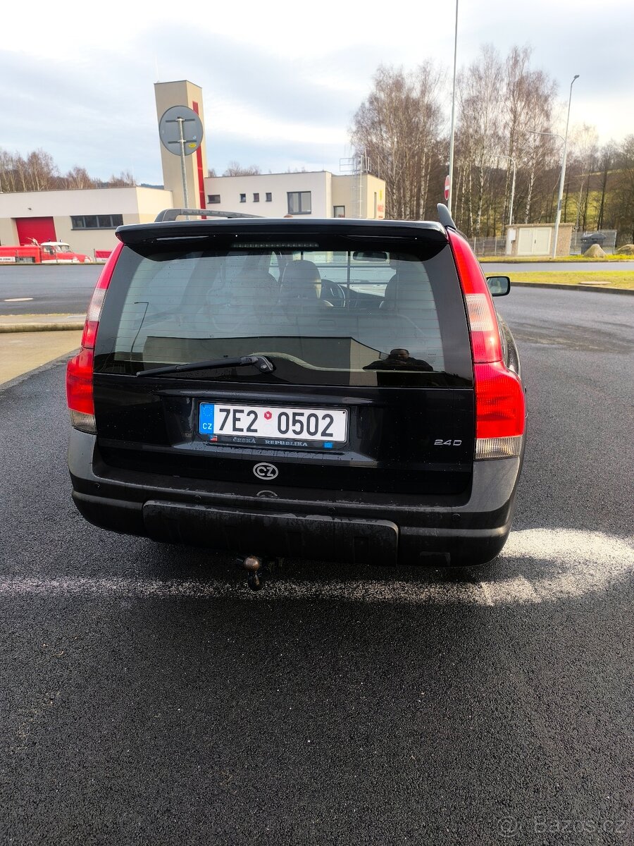 Volvo xc70 2.4d 120kw 4x4 - 4