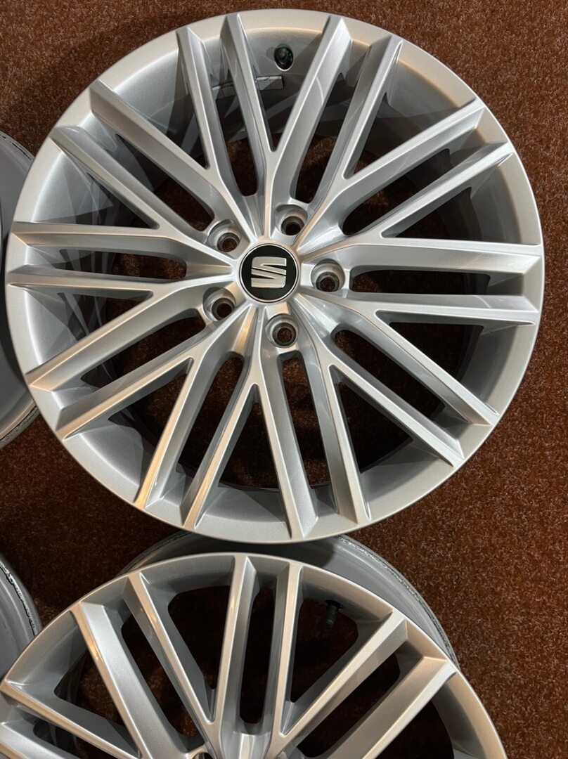 5x112 R18 Seat Ateca Performance alu disky - 4