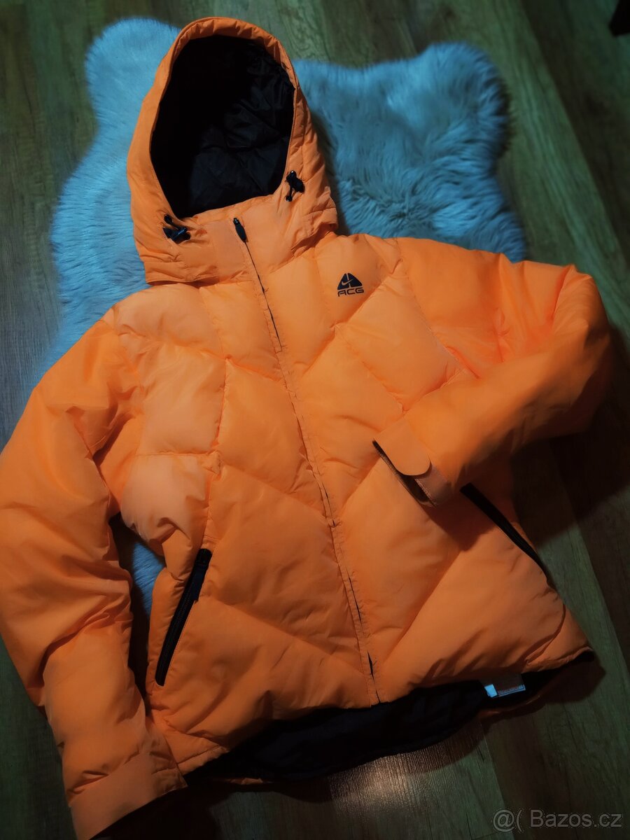 Peřová bunda Nike VEL.L - 4