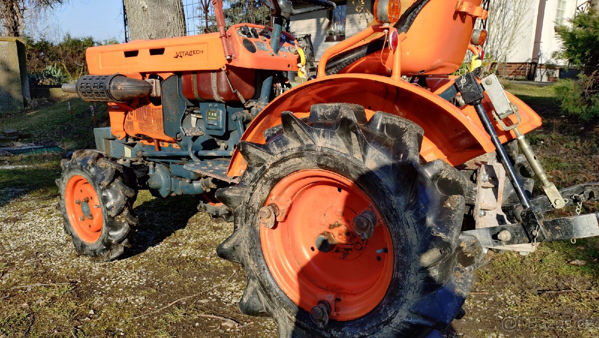 Prodám malotraktor Kubota B5001 - 4