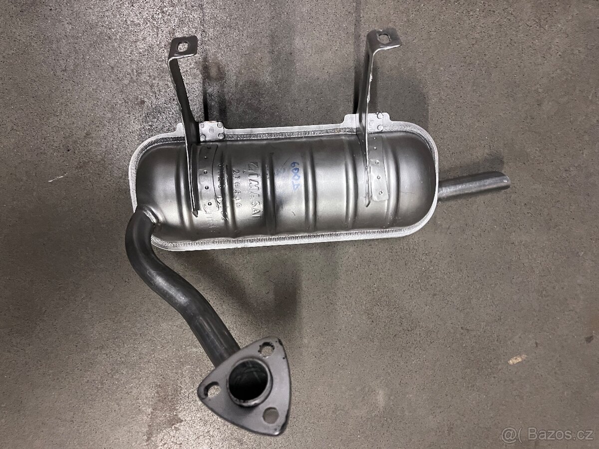 Fiat 600D nový výfuk - 4