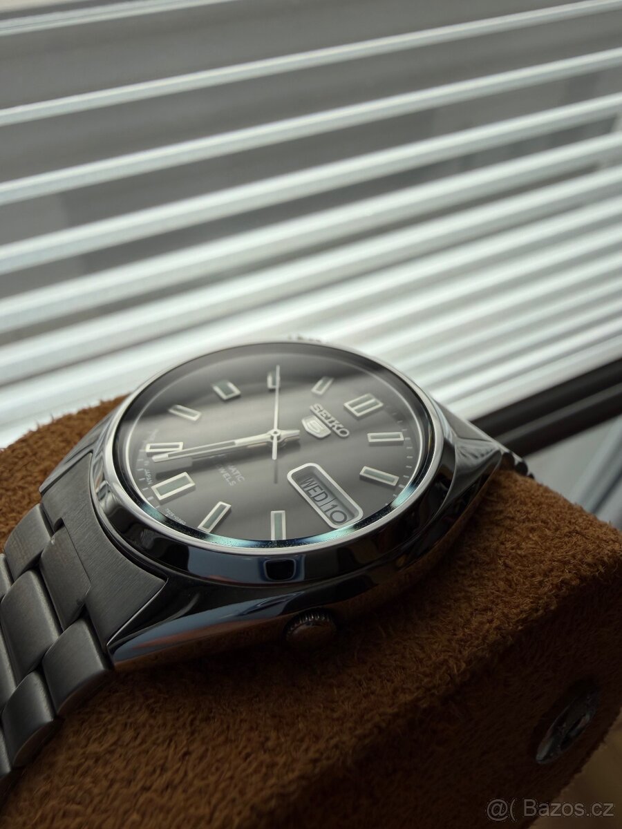Seiko 5 SNX79 - 4