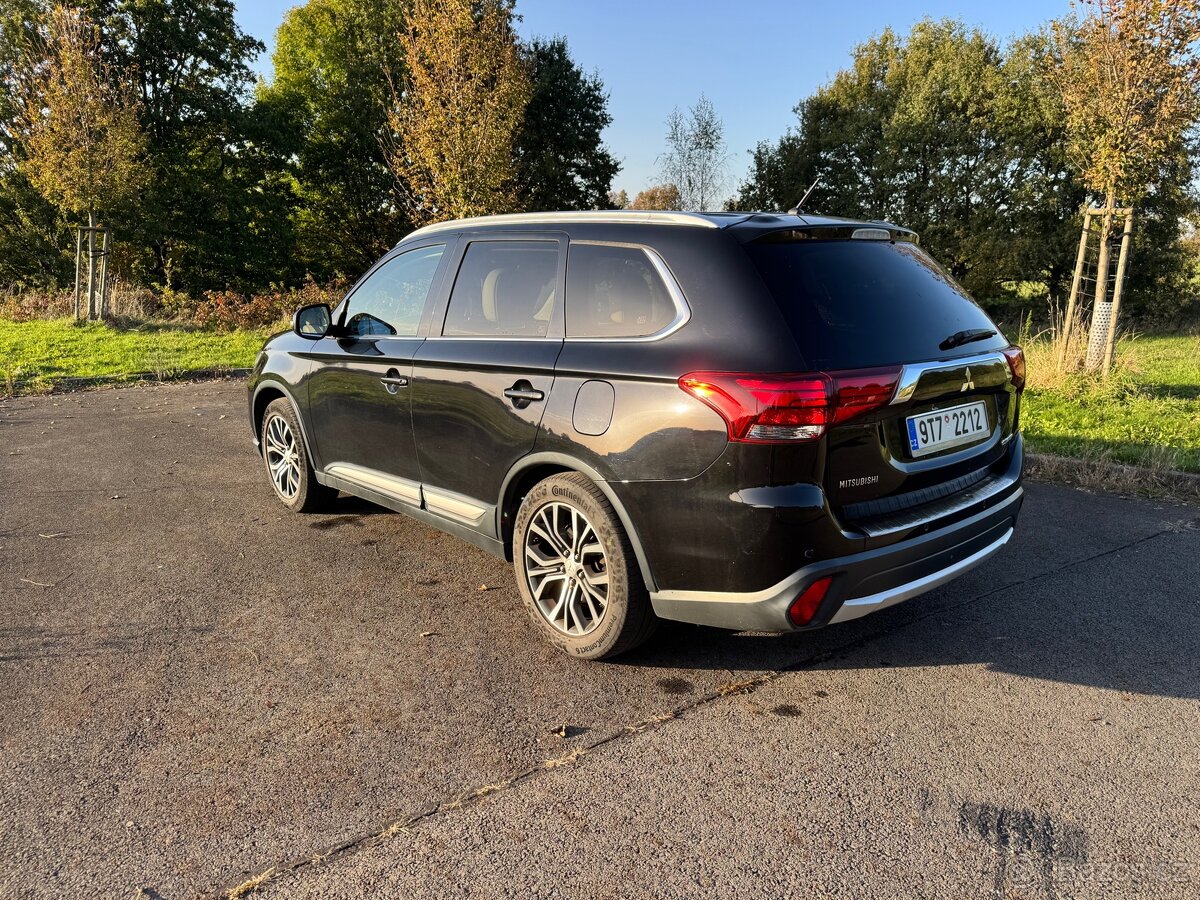 Outlander Mitsubishi - 4