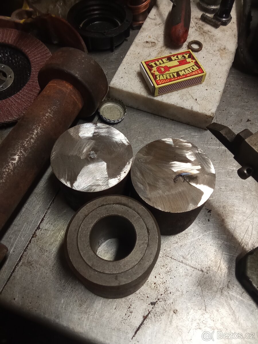 Nůžkový zvedák DDR 1,5t záruka 2roky - 4