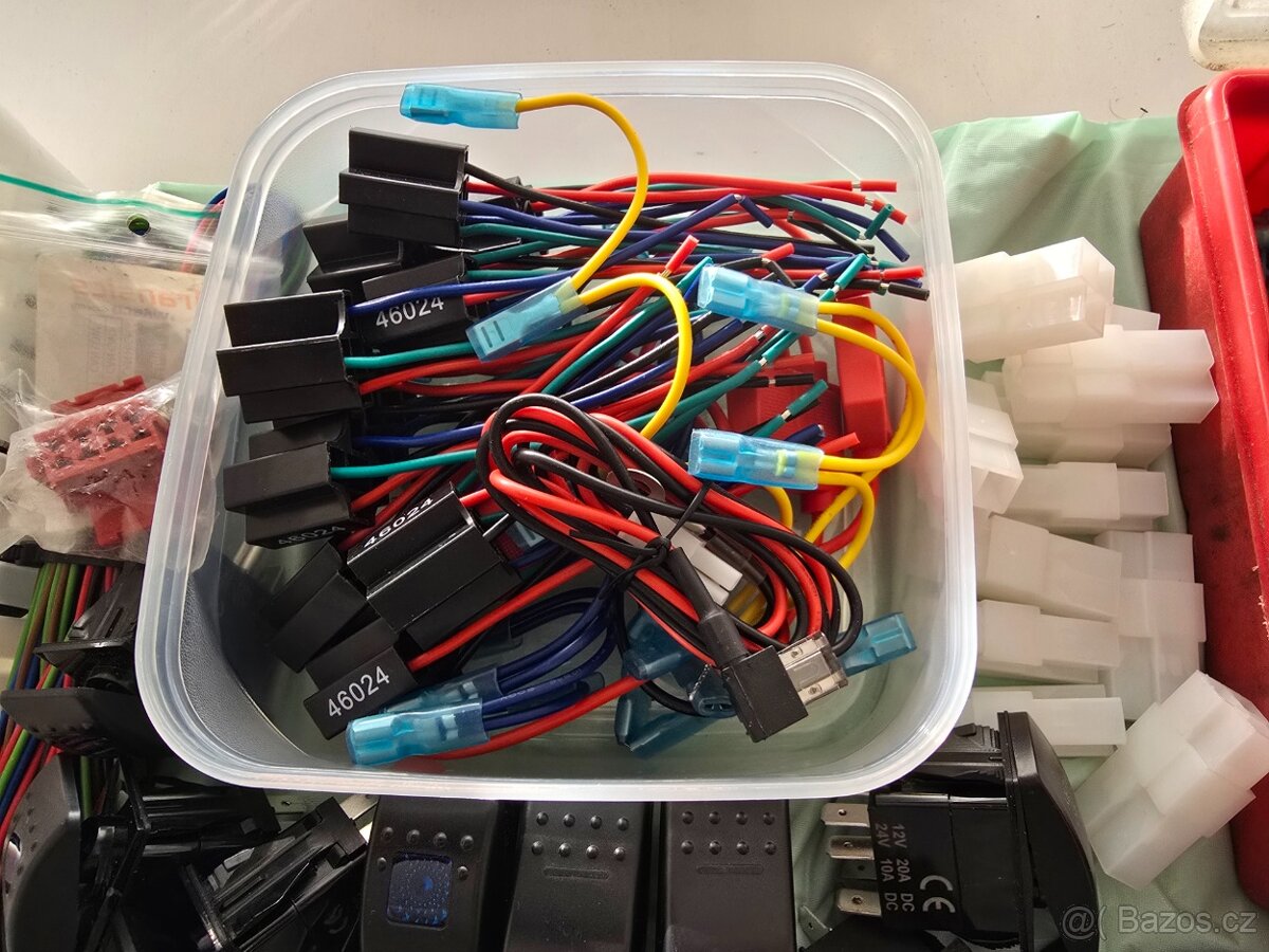 elektroinstalační materiál - nový - 4