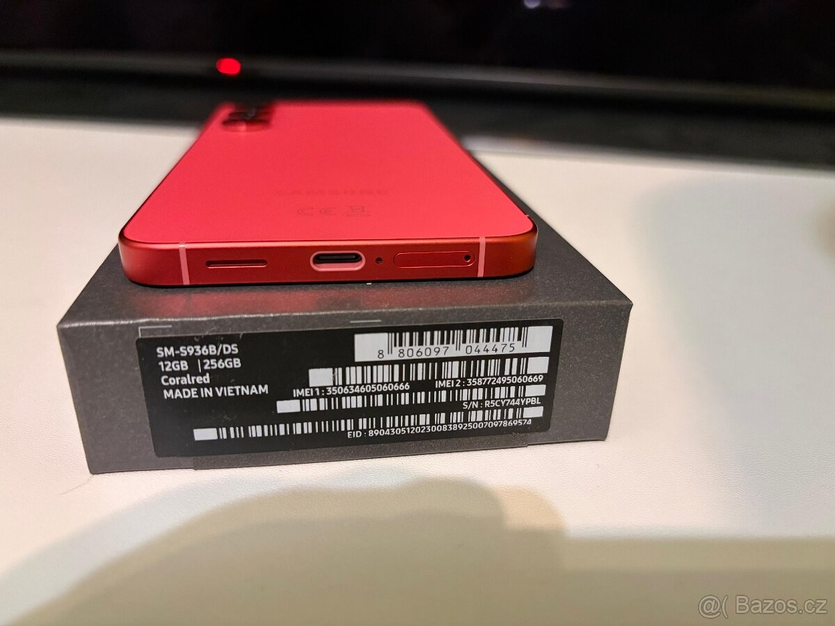 ZÁNOVNÍ Samsung Galaxy S25+ 256 GB, červený - 4