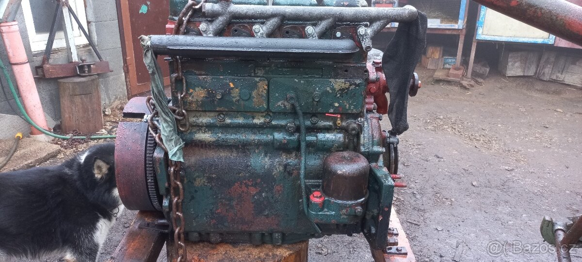 Prodám motor Zetor - 4