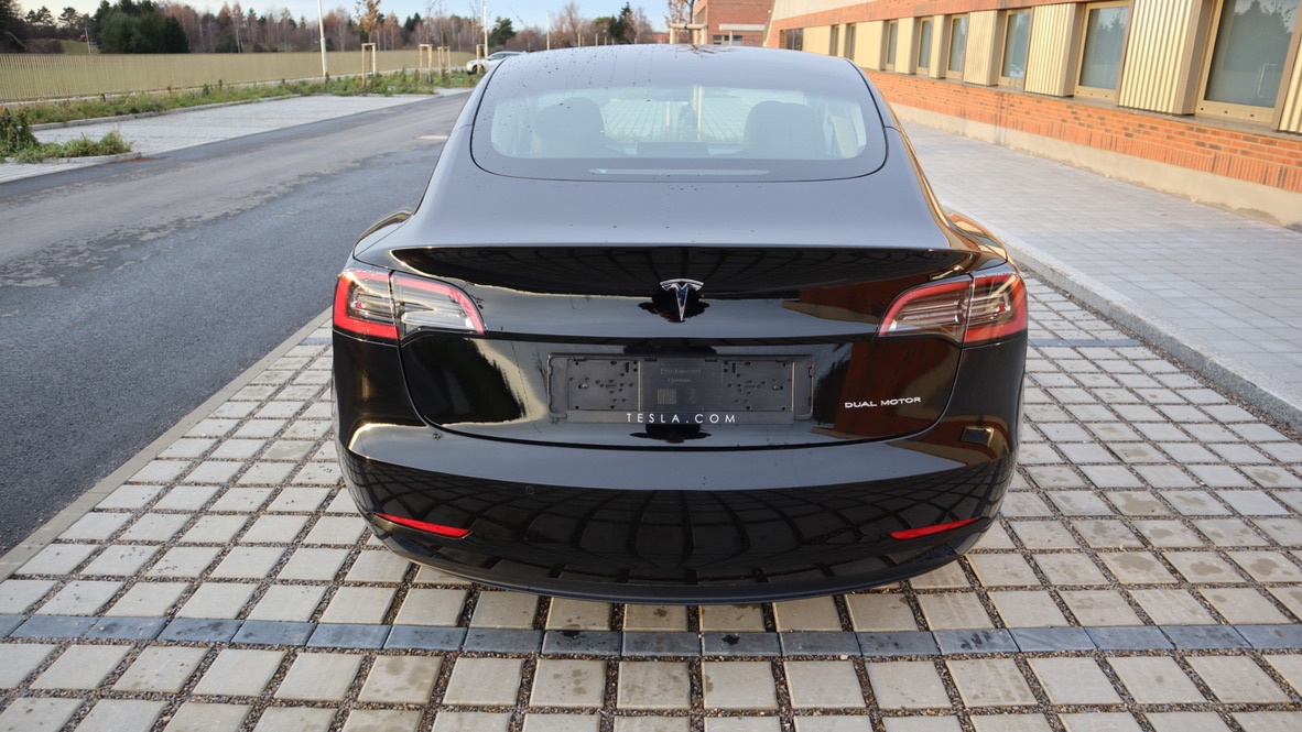 Tesla Model 3, 2021 Long Range AWD – 82 kWh - 4