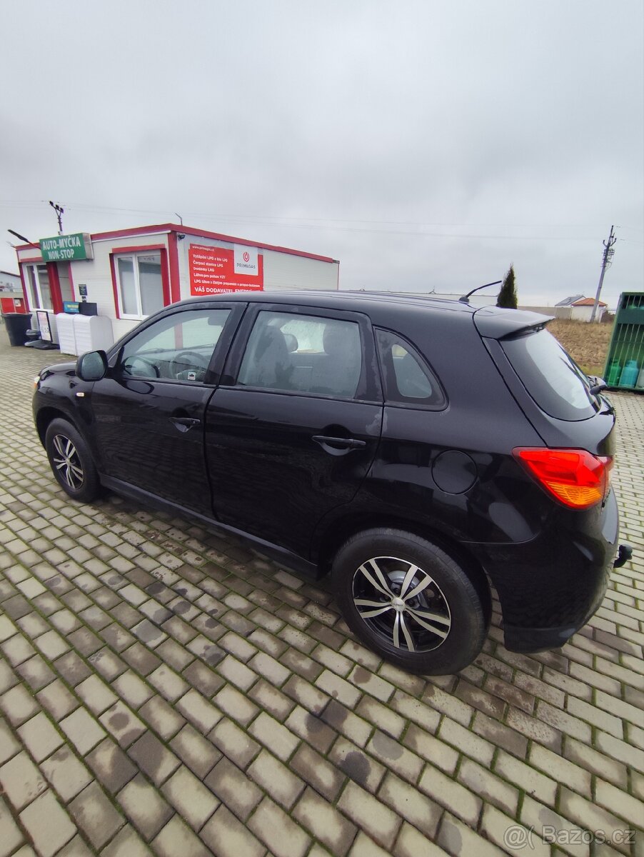 Mitsubishi ASX - 4
