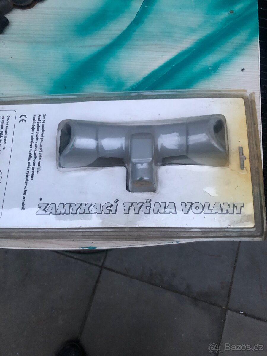 Zámek volantu - 4