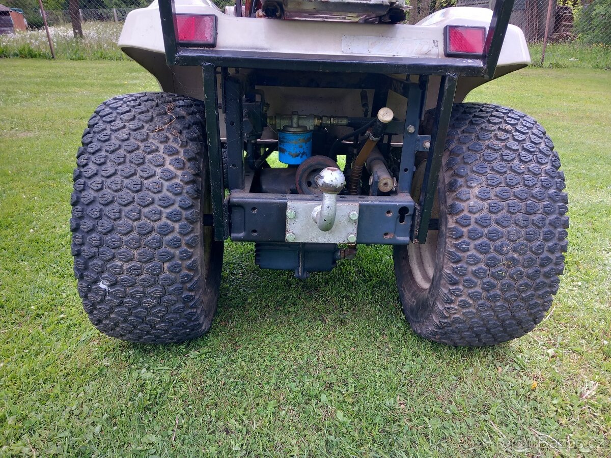 Prodám zahradní traktor malotraktor Iseki - 4