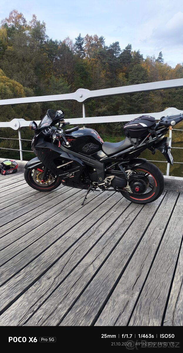 Triumph Sprint 1050st - 4