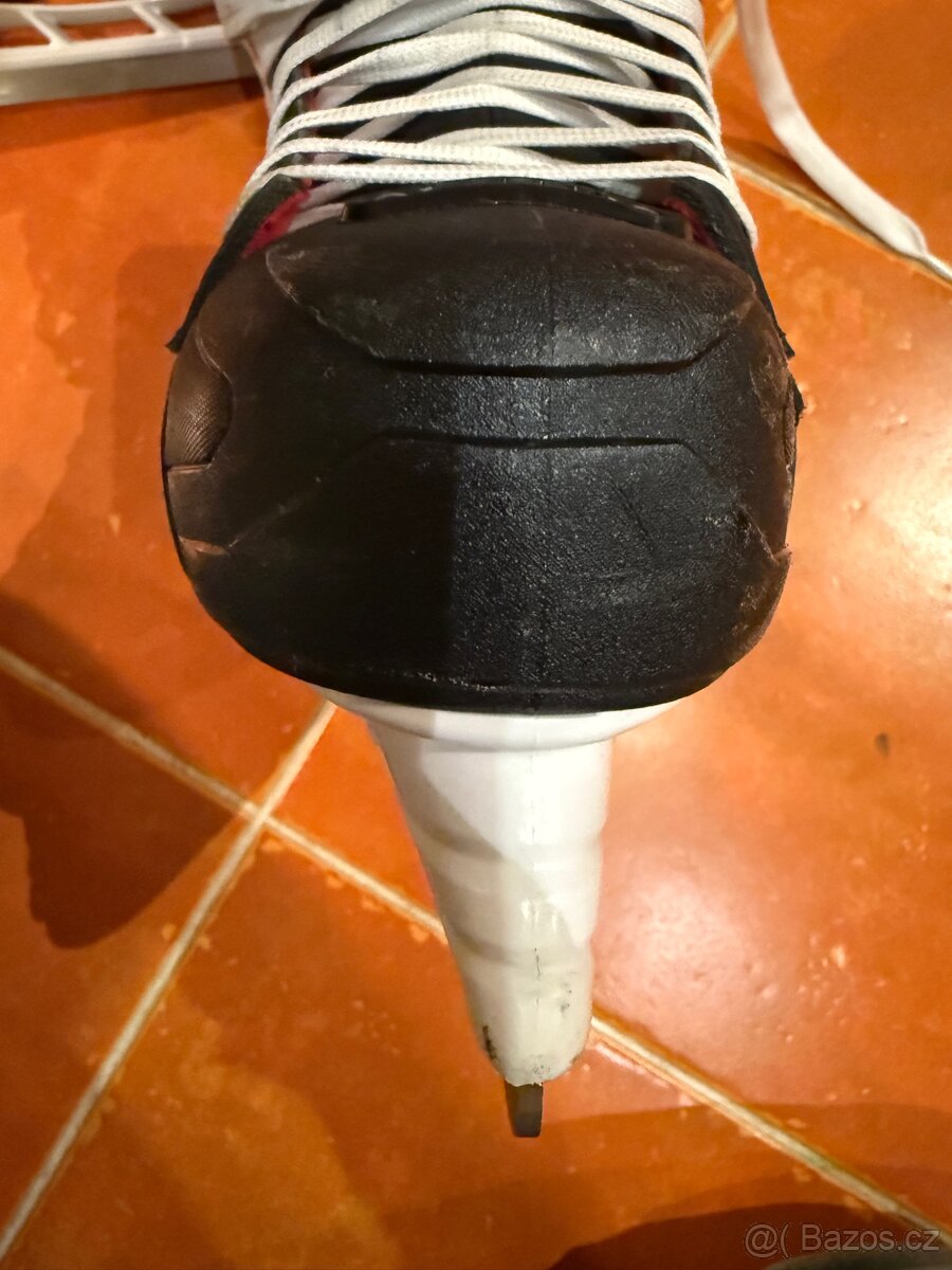 Brusle Bauer supreme pro vel. 8 - 4