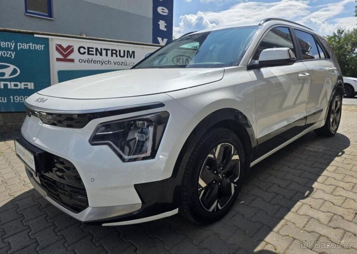 Kia e-Niro 1.MAJ.-150kW-64,8kWH-ZÁRUKA - 4